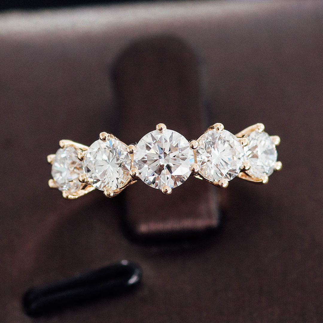 Majestic Solitaire Diamond Ring | 18K Solid Gold - Main View | Pebble and Glow D VVS1 Lab Grown Diamond