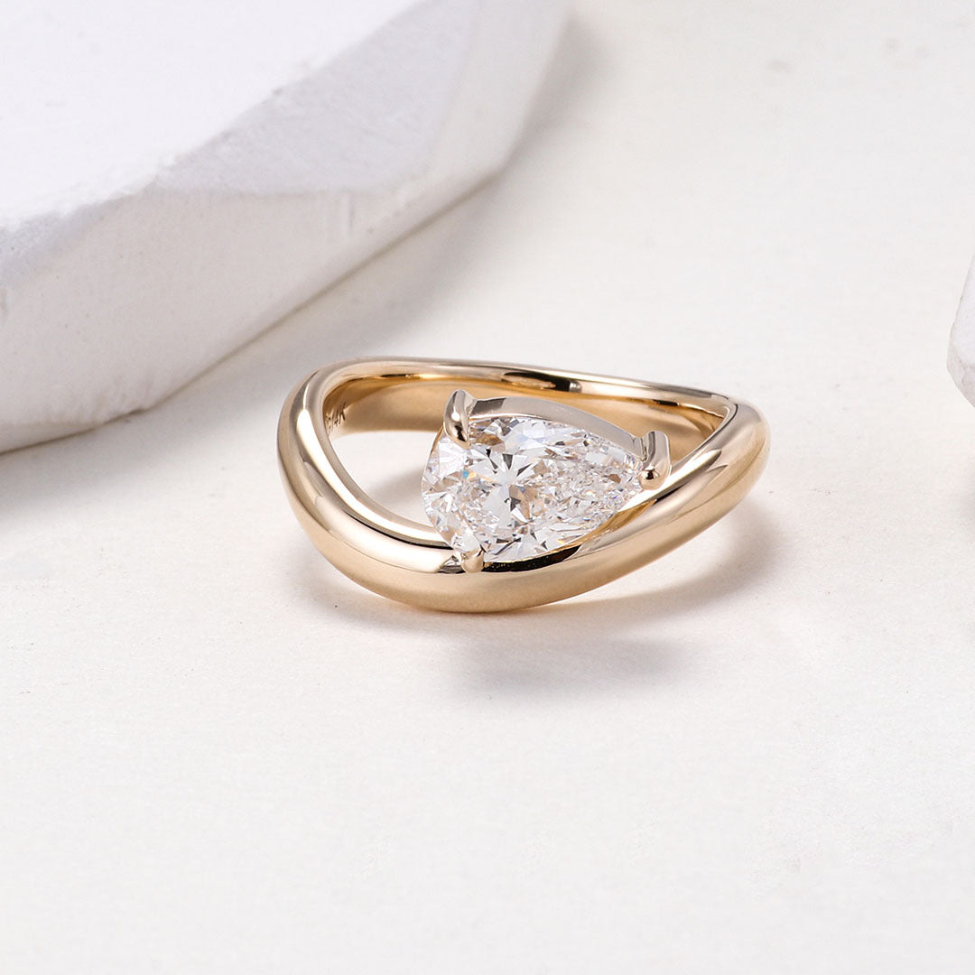 Pear-Shaped Twist Diamond Ring | 18K Solid Gold - Detail View 2 | Pebble and Glow D VVS1 Lab Grown Diamond
