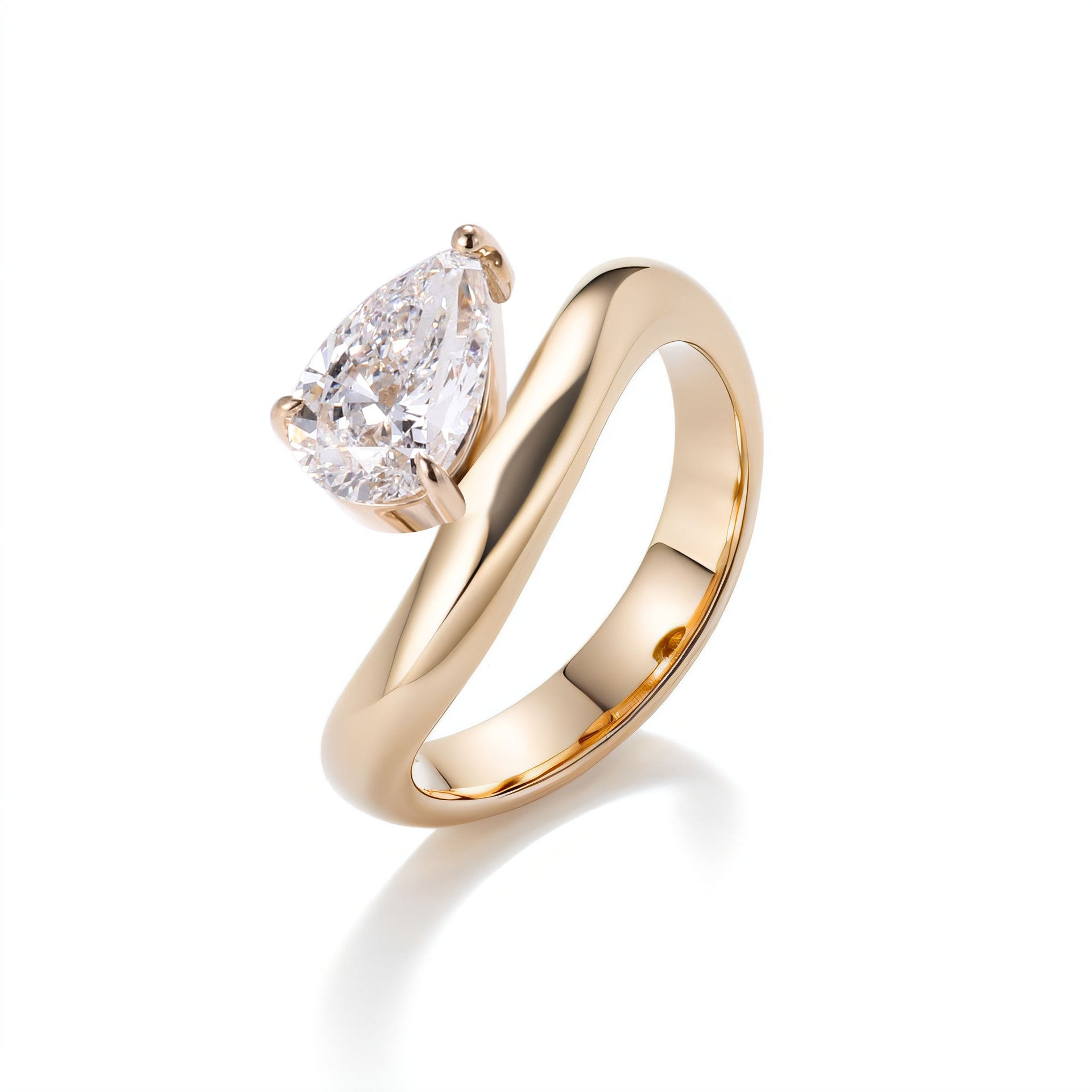 Pear-Shaped Twist Diamond Ring | 18K Solid Gold - Detail View 4 | Pebble and Glow D VVS1 Lab Grown Diamond