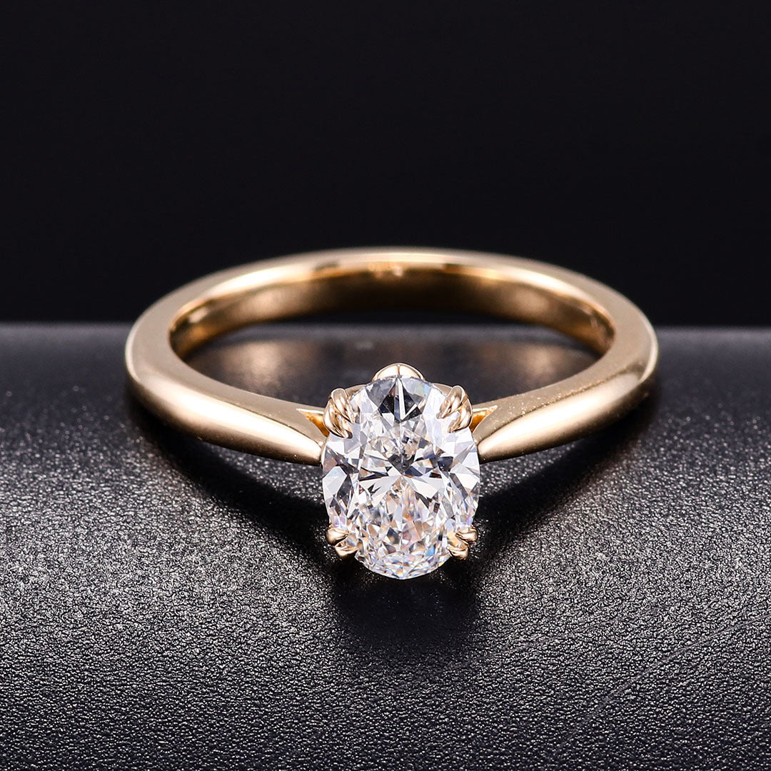 Oval Solitaire Diamond Ring | 18K Solid Gold - Detail View 2 | Pebble and Glow D VVS1 Lab Grown Diamond