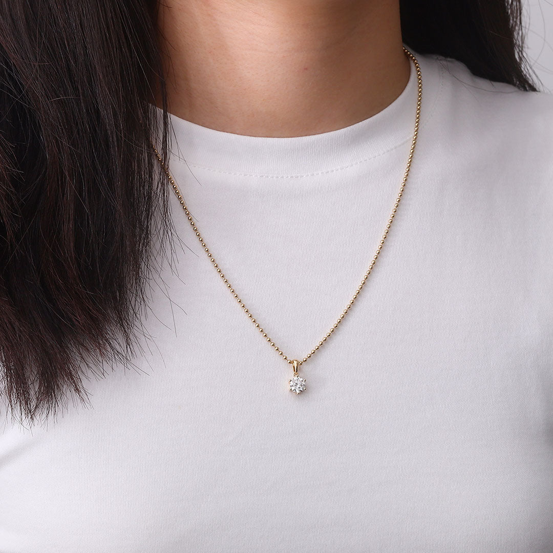 Serene Solitaire Diamond Necklace | 18K Solid Gold - Detail View 1 | Pebble and Glow D VVS1 Lab Grown Diamond