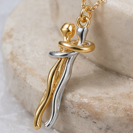 Hug Necklace 💞