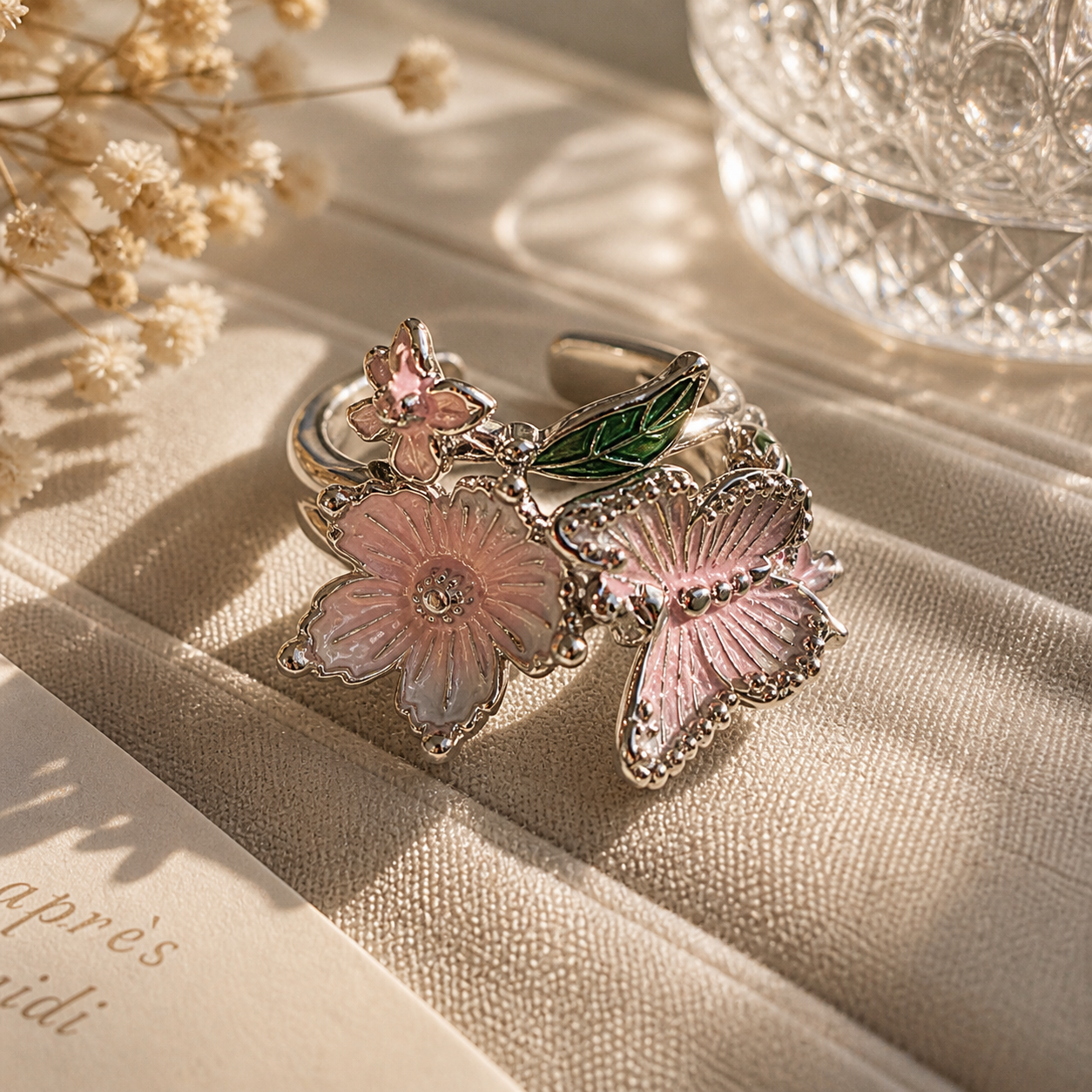 Blossom Hug Ring 🌸