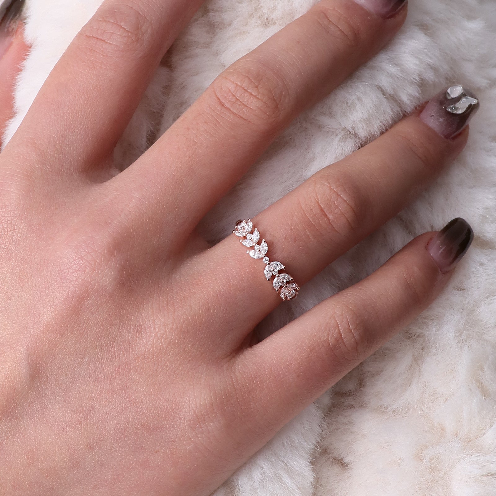 Ethereal Dual-Ring Set | 18K Rose Gold & Platinum - Detail View 5 | Pebble and Glow D VVS1 Lab Grown Diamond