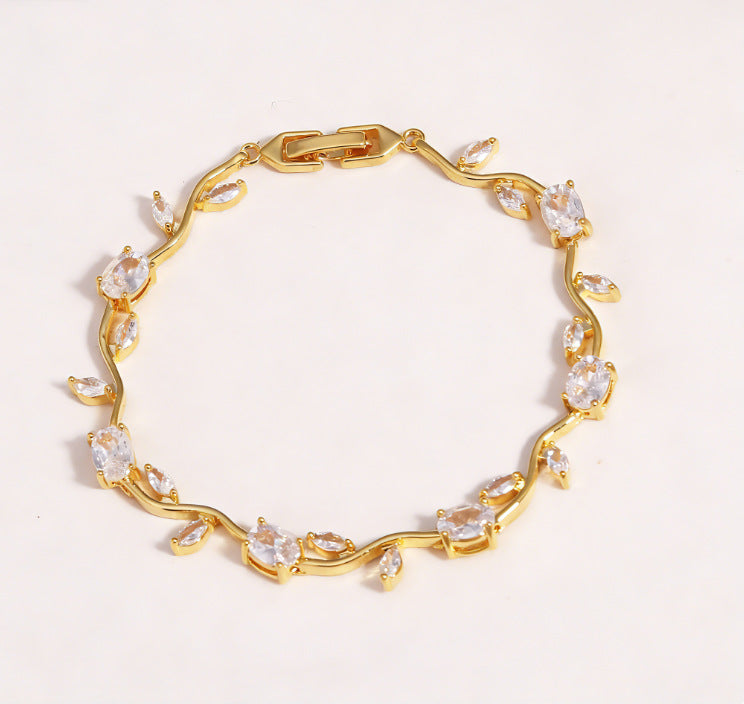Natural Leaf Multi-Color Bracelet | 18K Gold Plated - Detail View 8 | Pebble and Glow Premium Jewelry