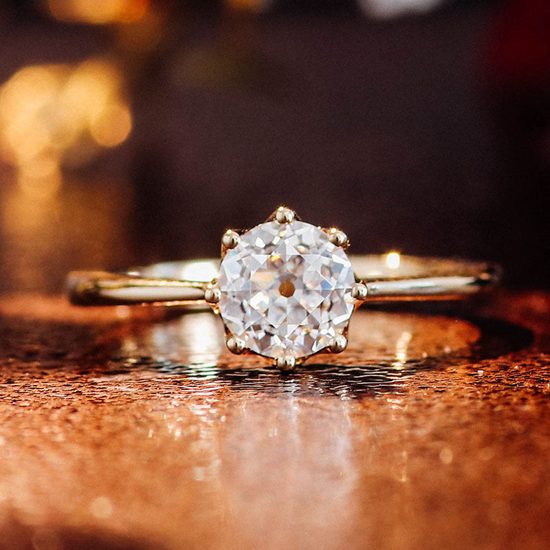 Eight-Prong Heritage Solitaire Ring | 14/18K Solid Gold