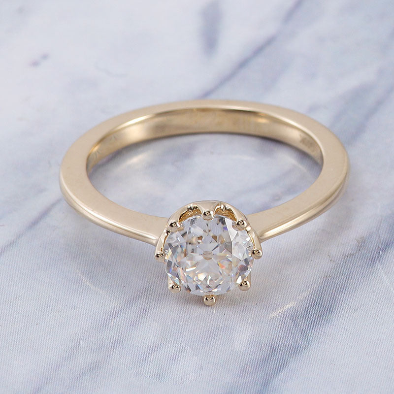 Eight-Prong Heritage Solitaire Ring | 14/18K Solid Gold - Close-up Detail - Pebble and Glow Luxury Jewelry